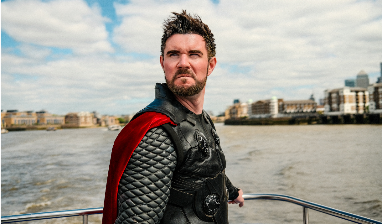 Thor arrives in Greenwich by boat